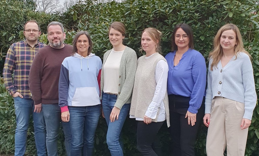 v.l.n.r.: Tim Backhaus (2. Vorsitzender), Markus Bohmann (Beisitzer), Anne Hempen (Beisitzerin), Annika Borchert (1. Vorsitzende), Susanne Wichmann (Kassenwartin), Julia Bruns (Beisitzerin), Carolin Abeln (Protokollantin)